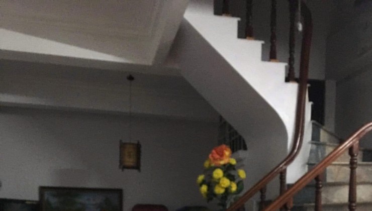 CHO THUÊ NHÀ LÀM VP, KD ONLINE, Ở HỘ GĐ VĨNH PHÚC, BA ĐÌNH, 4.5 TẦNG, 4 NGỦ, 12 TRIỆU